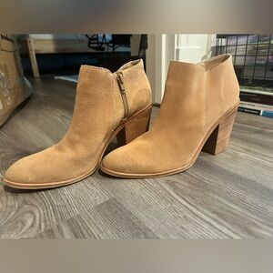 Kaanas - Women’s Tan Suede Heeled Boots W10